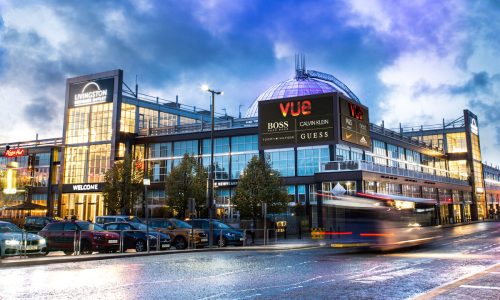 livingston-designer-outet-at-night